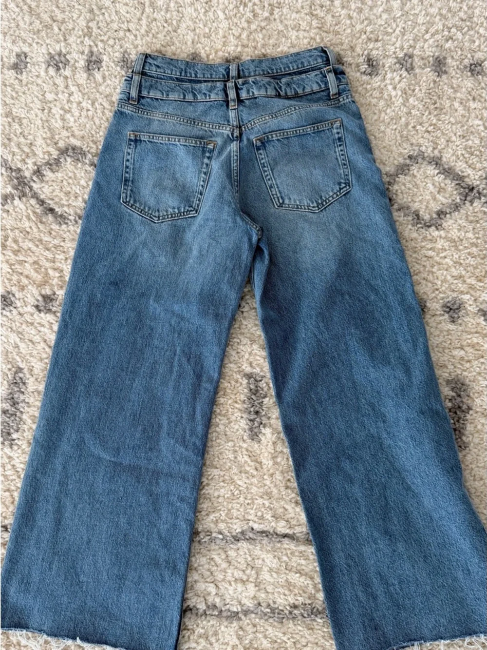 Reformation Cary Double Waistband High Rise
Slouchy Wide Leg Jeans  26 - Picture 4 of 9